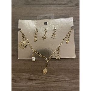 Free‎ People Gold Tone Interchangeable Coin Pearl Charm Choker Necklace MSRP $38